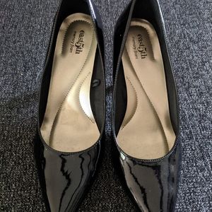 Black Pumps